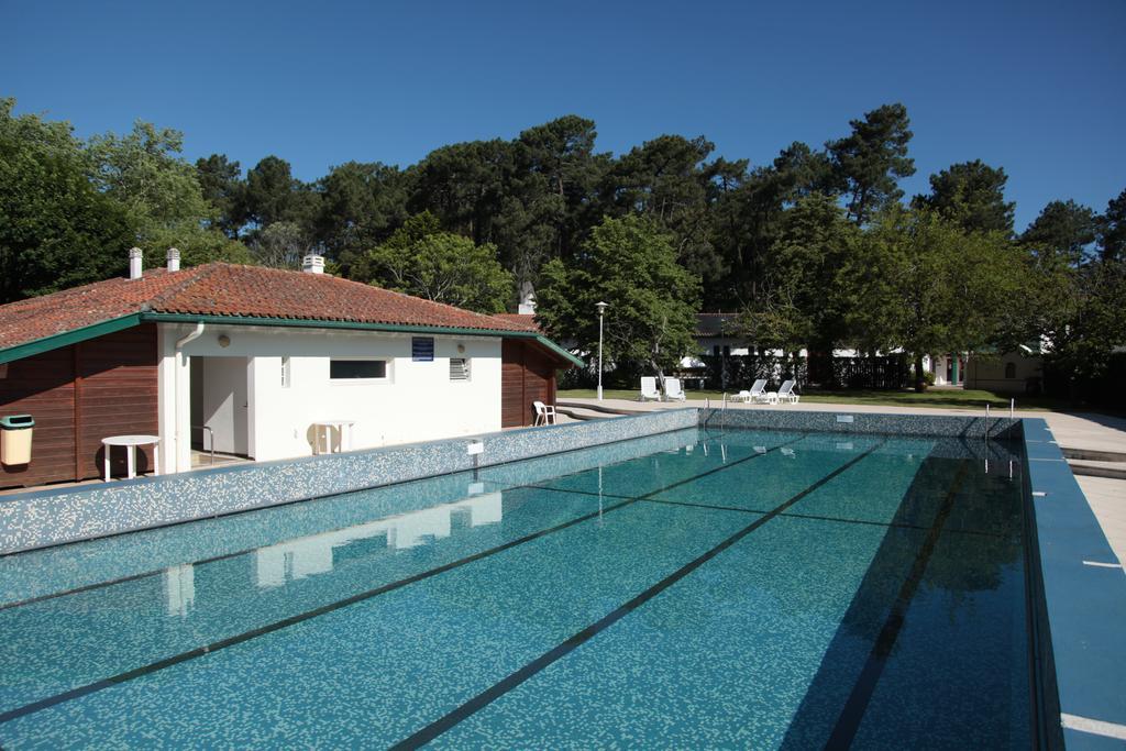 Hotel Domaine Du Pignada Boucau Exterior foto